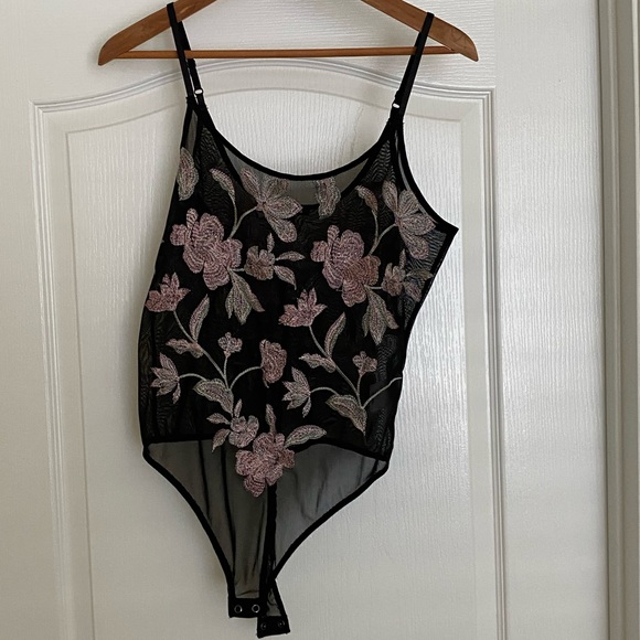 Express floral see-through bodysuit - Picture 1 of 4